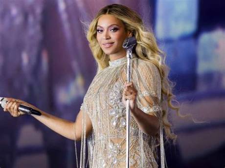 Astonishing Photos of Beyonc's Youth